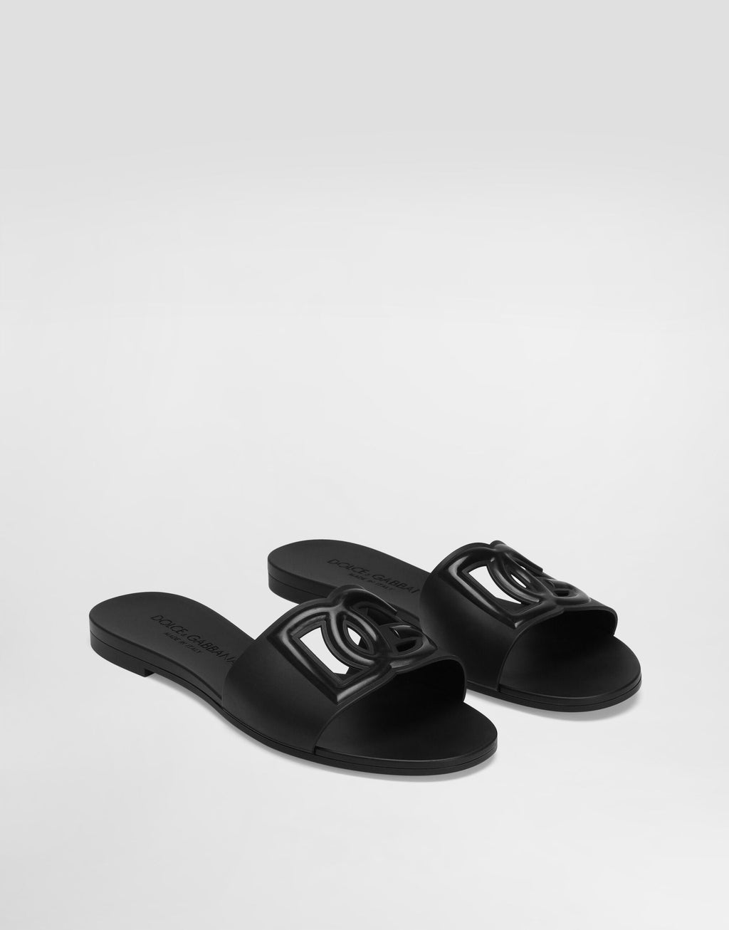 Rubber beachwear sliders